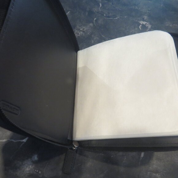 Coach Black & Grey Signature Media Case – 12 Disc Capacity - Rare - (B1) - Picture 2 of 5